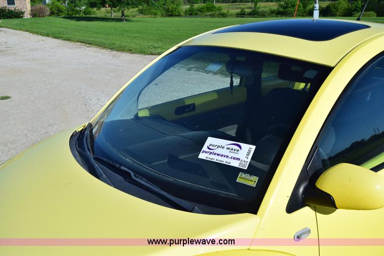 image for item J6601 2001 Volkswagen New Beetle GLS