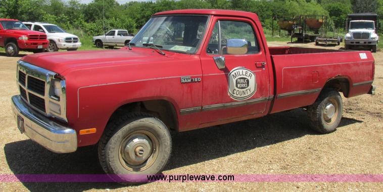 image for item K2148 1993 Dodge Ram 150 pickup truck