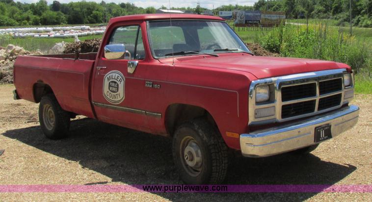 image for item K2148 1993 Dodge Ram 150 pickup truck