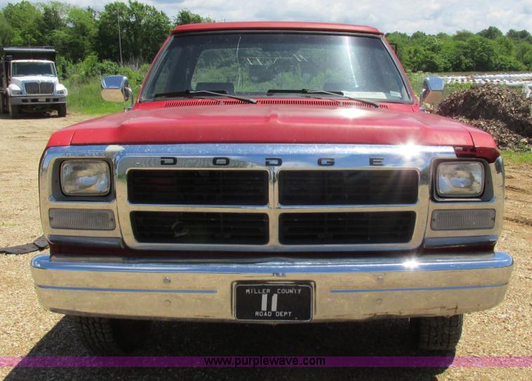 image for item K2148 1993 Dodge Ram 150 pickup truck