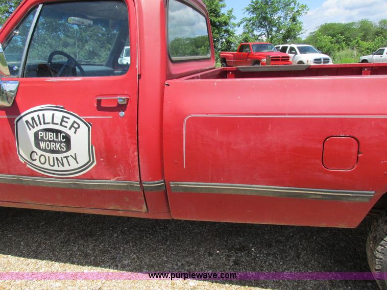 image for item K2148 1993 Dodge Ram 150 pickup truck