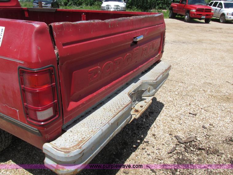 image for item K2148 1993 Dodge Ram 150 pickup truck