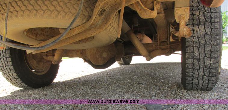 image for item K2148 1993 Dodge Ram 150 pickup truck