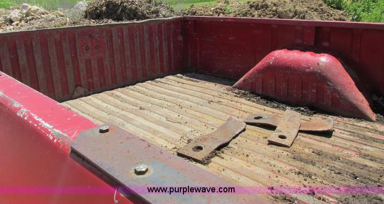 image for item K2148 1993 Dodge Ram 150 pickup truck