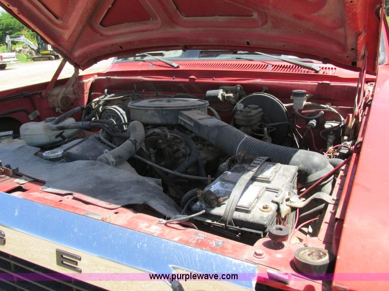 image for item K2148 1993 Dodge Ram 150 pickup truck