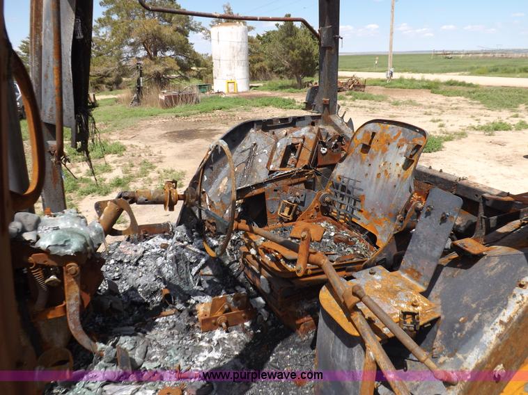 image for item K3925 New Holland T8050 MFWD tractor