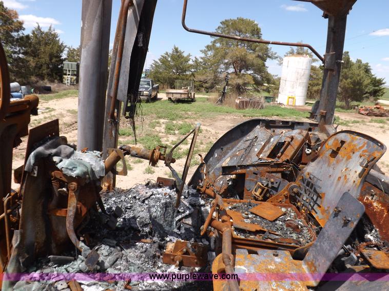 image for item K3925 New Holland T8050 MFWD tractor