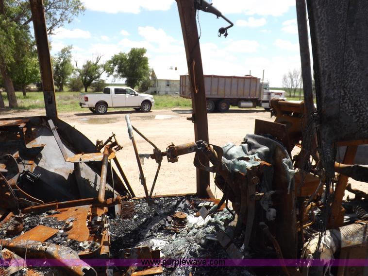 image for item K3925 New Holland T8050 MFWD tractor