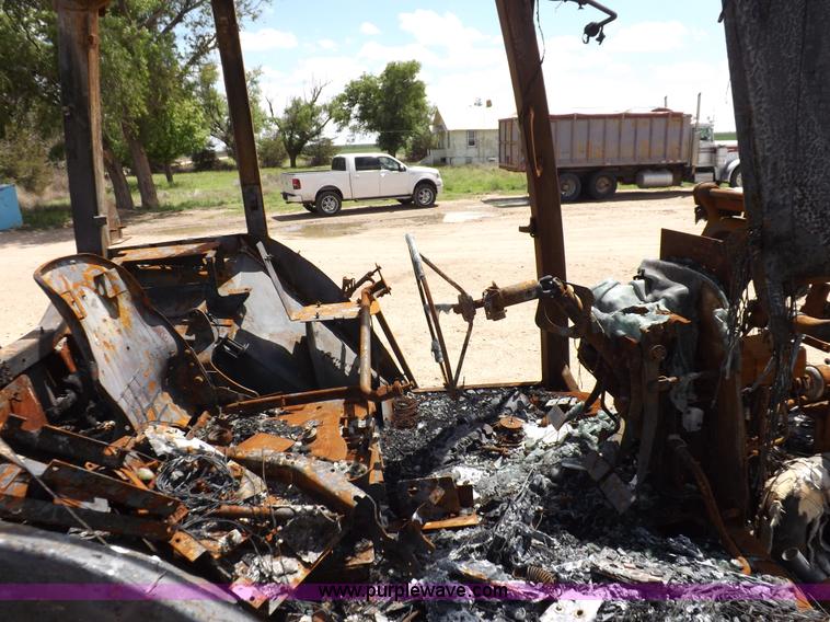 image for item K3925 New Holland T8050 MFWD tractor