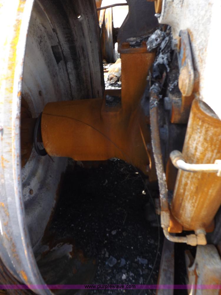 image for item K3925 New Holland T8050 MFWD tractor