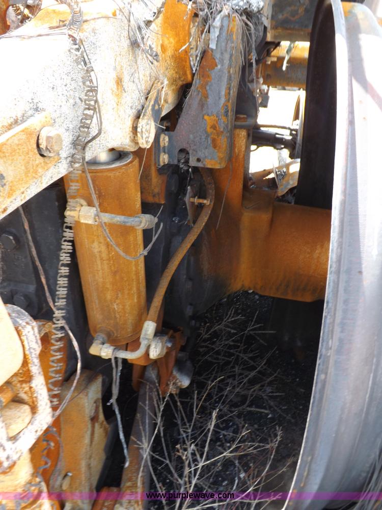 image for item K3925 New Holland T8050 MFWD tractor