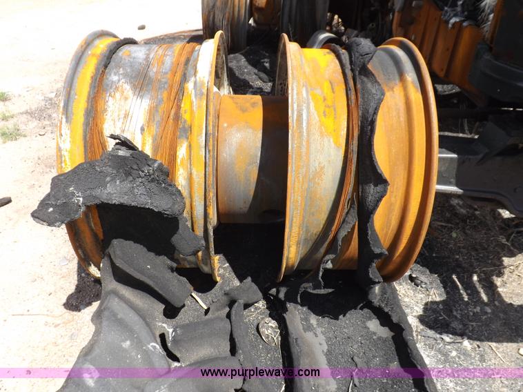 image for item K3925 New Holland T8050 MFWD tractor