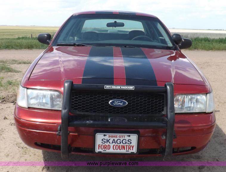 image for item K3975 2001 Ford Crown Victoria Police Interceptor