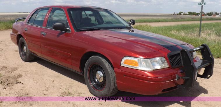 image for item K3975 2001 Ford Crown Victoria Police Interceptor
