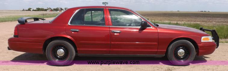 image for item K3975 2001 Ford Crown Victoria Police Interceptor