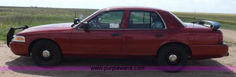image for item K3975 2001 Ford Crown Victoria Police Interceptor