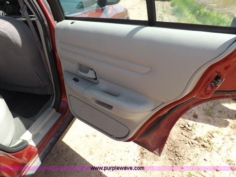 image for item K3975 2001 Ford Crown Victoria Police Interceptor