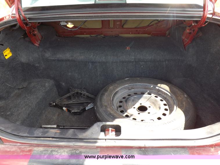 image for item K3975 2001 Ford Crown Victoria Police Interceptor