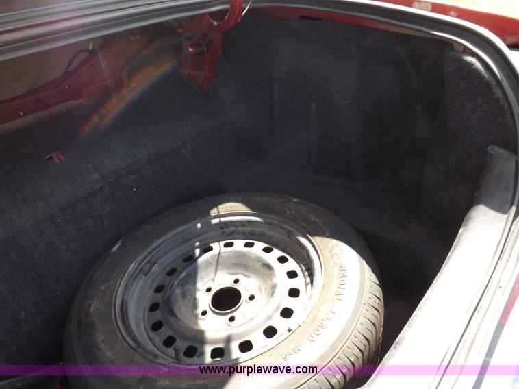 image for item K3975 2001 Ford Crown Victoria Police Interceptor