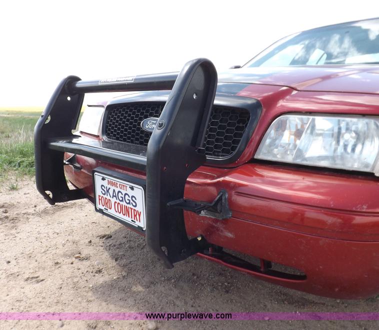 image for item K3975 2001 Ford Crown Victoria Police Interceptor