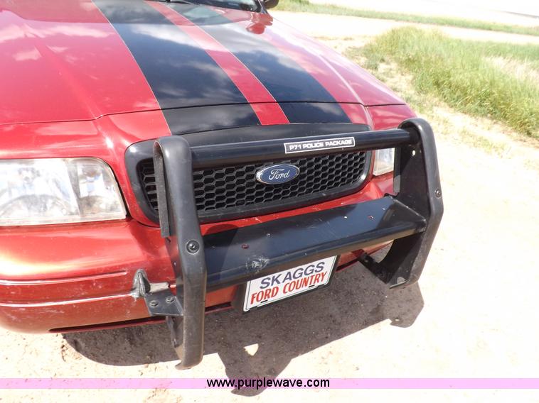 image for item K3975 2001 Ford Crown Victoria Police Interceptor