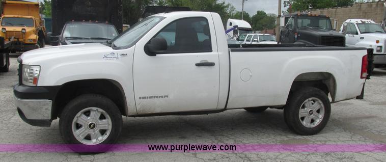 image for item K5064 2009 GMC Sierra 1500 pickup truck