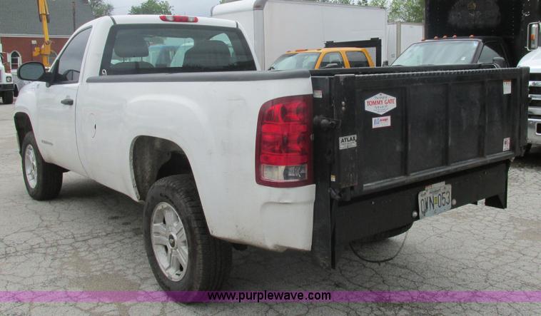 image for item K5064 2009 GMC Sierra 1500 pickup truck