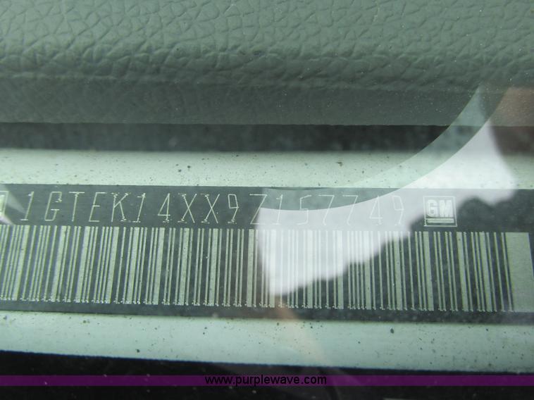 image for item K5064 2009 GMC Sierra 1500 pickup truck