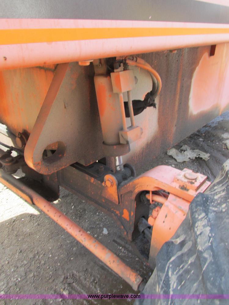 image for item K5071 1998 JLG 40H boom lift