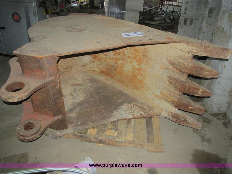 image for item K5073 CF 36" excavator bucket