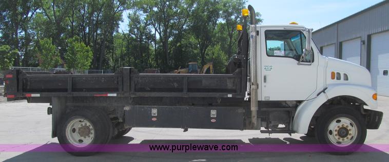 image for item K5711 1998 Ford L8501 dump truck