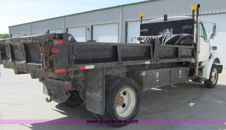 image for item K5711 1998 Ford L8501 dump truck