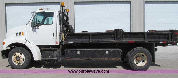 image for item K5711 1998 Ford L8501 dump truck