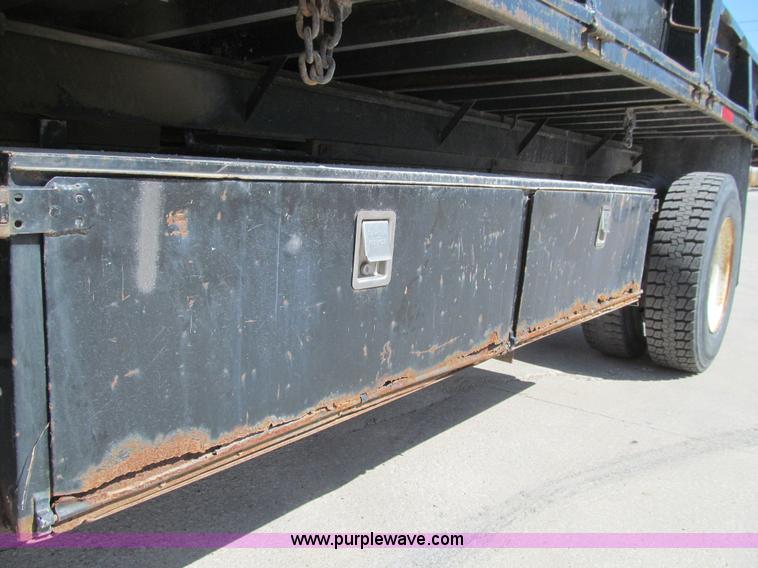 image for item K5711 1998 Ford L8501 dump truck