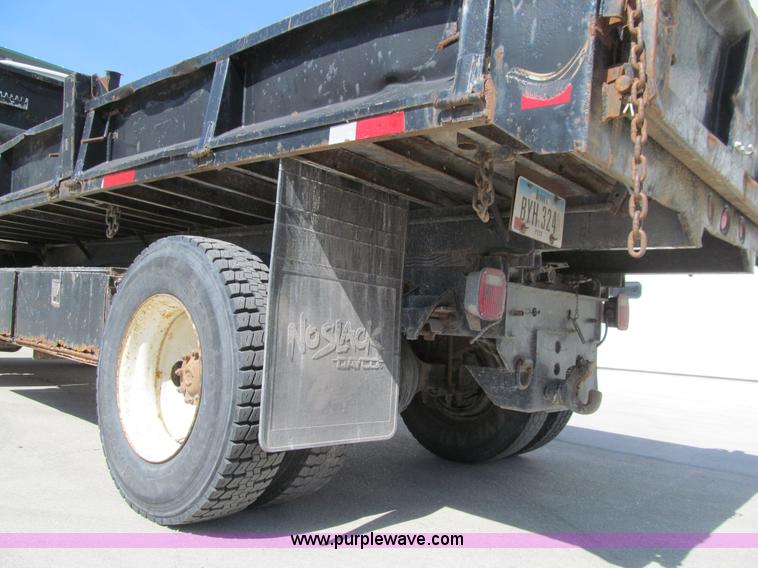 image for item K5711 1998 Ford L8501 dump truck