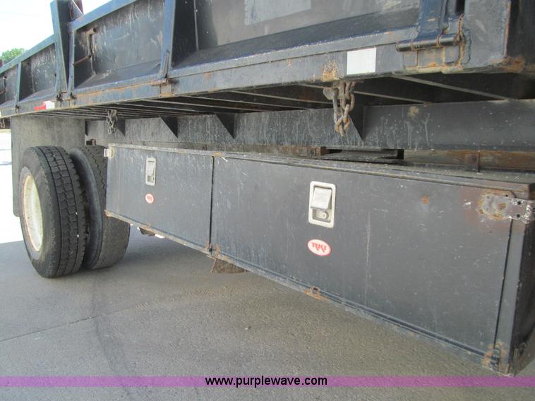 image for item K5711 1998 Ford L8501 dump truck