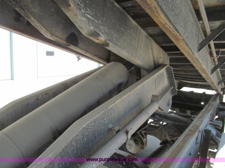 image for item K5711 1998 Ford L8501 dump truck