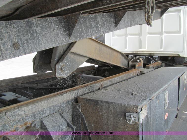 image for item K5711 1998 Ford L8501 dump truck