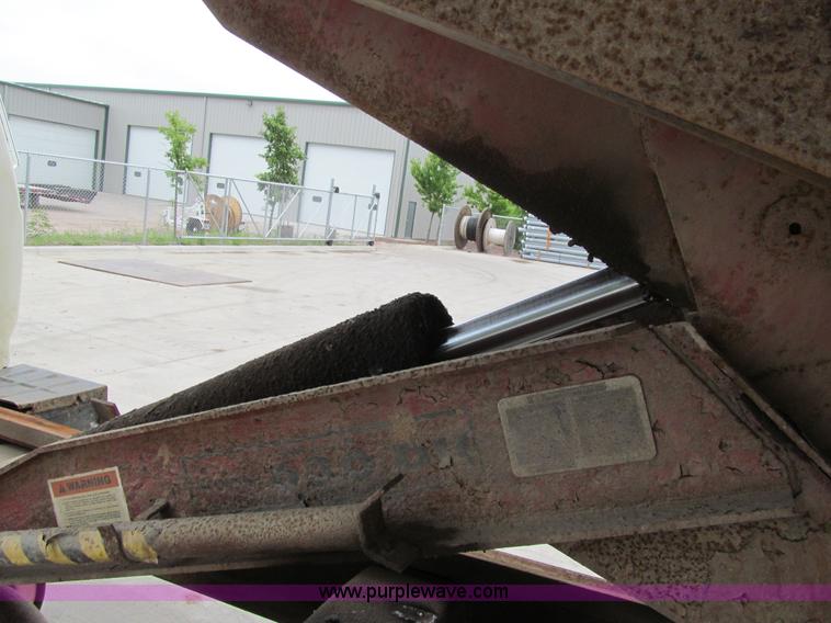 image for item K5712 1997 Ford F800 dump truck