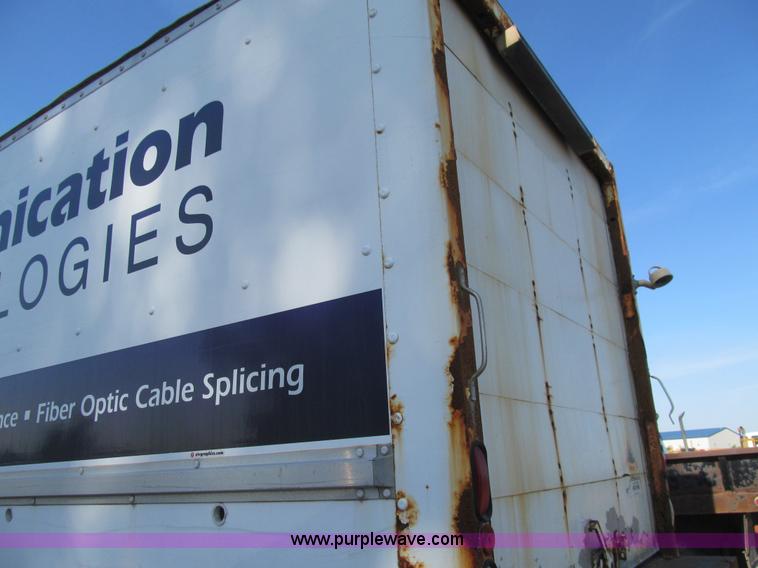 image for item K5713 1996 Ford LTLA9000 box truck