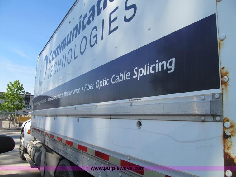 image for item K5713 1996 Ford LTLA9000 box truck