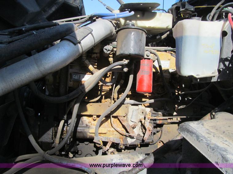 image for item K5713 1996 Ford LTLA9000 box truck