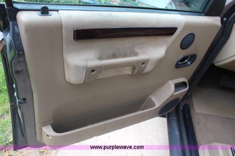 image for item K6887 2002 Land Rover Discovery Series II SE SUV