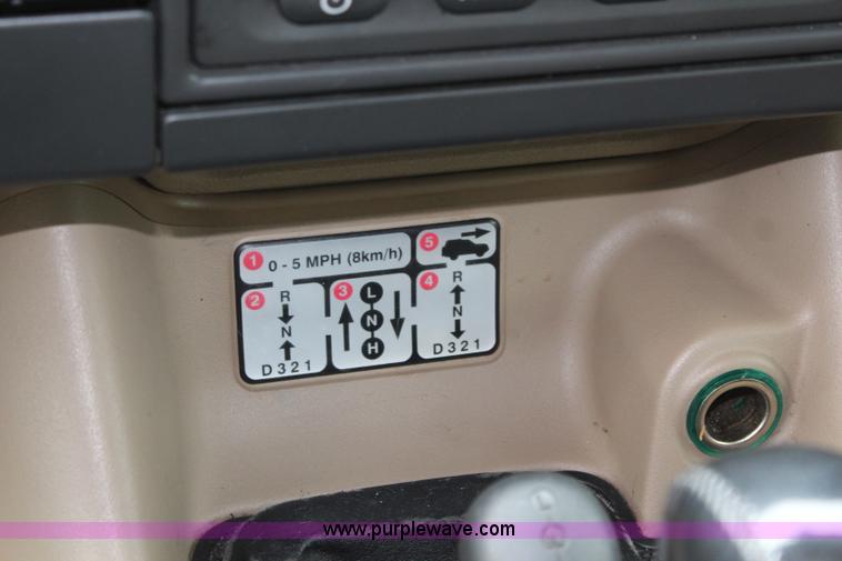 image for item K6887 2002 Land Rover Discovery Series II SE SUV