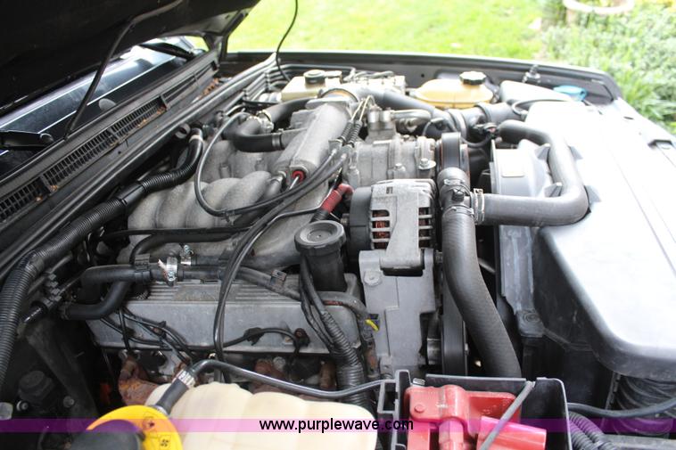 image for item K6887 2002 Land Rover Discovery Series II SE SUV