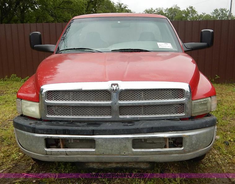 image for item K7432 2002 Dodge Ram 2500 SL pickup truck
