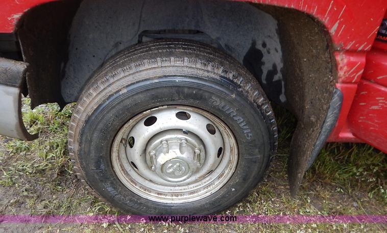 image for item K7432 2002 Dodge Ram 2500 SL pickup truck