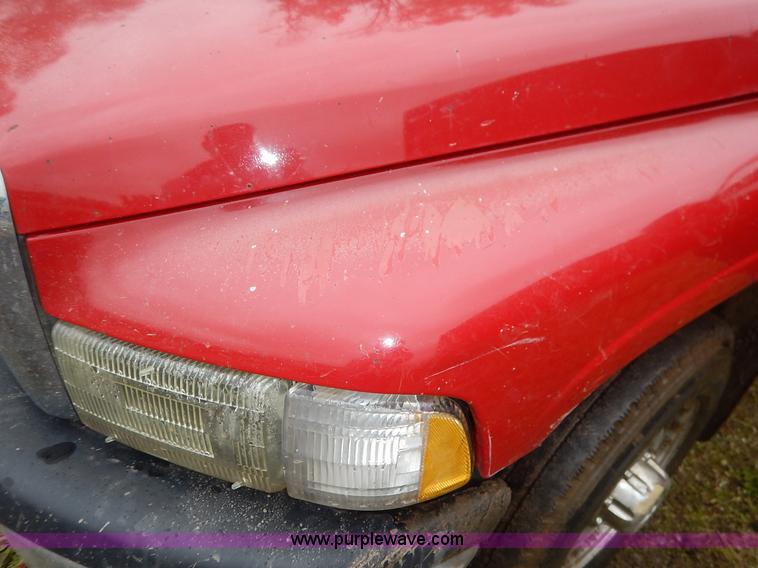 image for item K7432 2002 Dodge Ram 2500 SL pickup truck