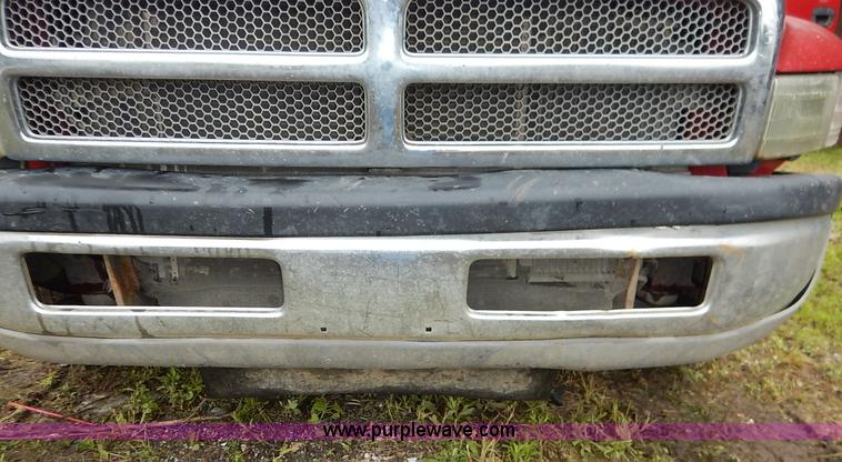 image for item K7432 2002 Dodge Ram 2500 SL pickup truck