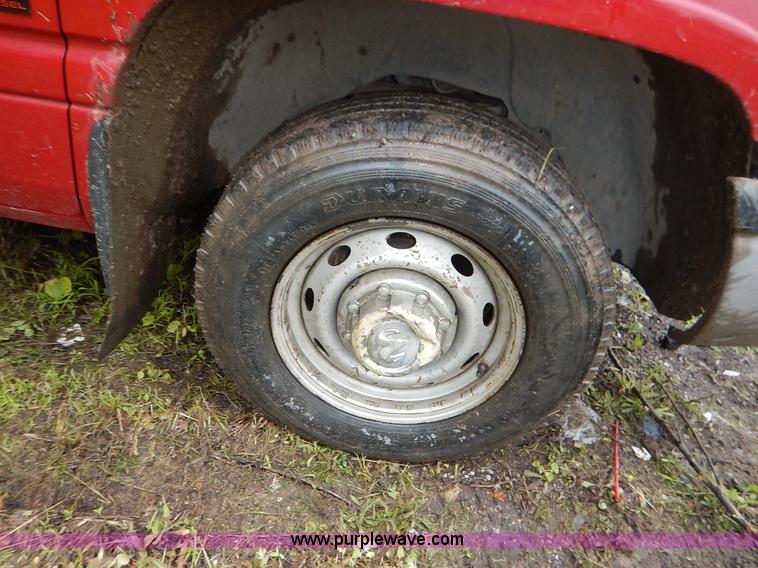 image for item K7432 2002 Dodge Ram 2500 SL pickup truck